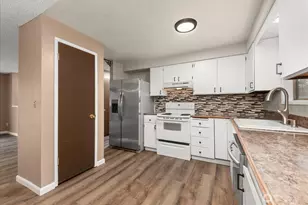 3421 S Myrtle St, Spokane, WA 99223 - Photo 9