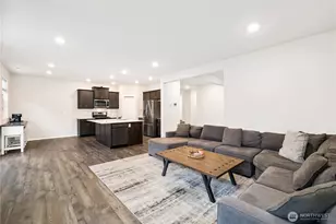 10637 187th St, Puyallup, WA 98374 - Photo 5