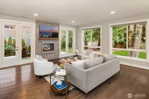 9726 Slater Ave NE, Kirkland, WA 98033 - Photo 3