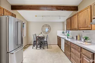 9753 61st Ave S, Seattle, WA 98118 - Photo 9