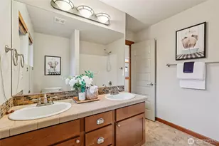 8827 NE 148th Pl, Kenmore, WA 98028 - Photo 13