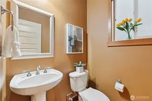 8827 NE 148th Pl, Kenmore, WA 98028 - Photo 17