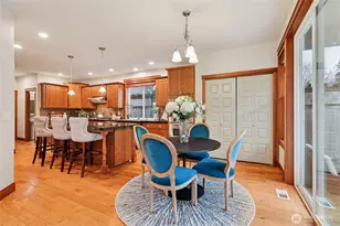 8827 NE 148th Pl, Kenmore, WA 98028 - Photo 7