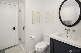 1403 Shenandoah Dr E, Seattle, WA 98112 - Photo 31