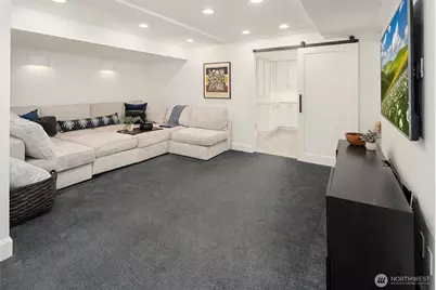 1403 Shenandoah Drive E, Seattle, WA 98112 - Photo 21