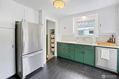 8027 12th Avenue NW, Seattle, WA 98117 - Photo 9