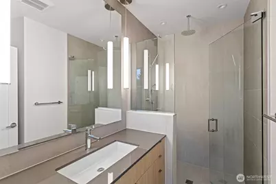 7336 27th Avenue NW #B, Seattle, WA 98117 - Photo 13