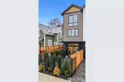 7336 27th Avenue NW #B, Seattle, WA 98117 - Photo 3