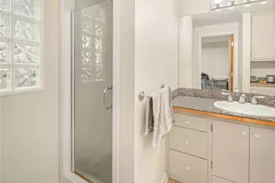 3021 21st Ave W, Seattle, WA 98199 - Photo 25