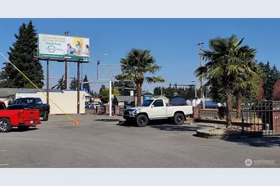 16822 Pacific Avenue S, Spanaway, WA 98387 - Photo 3