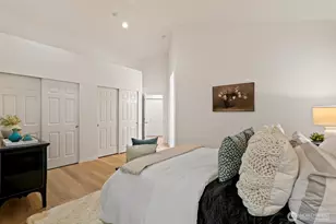 18560 NE 57th St, Redmond, WA 98052 - Photo 15