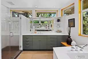 4502 55th Ave NE, Seattle, WA 98105 - Photo 17