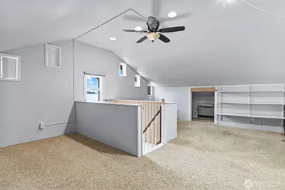 4701 NE Shore Place, Lake Forest Park, WA 98155 - Photo 33