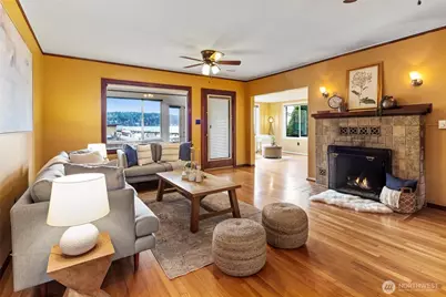 4701 NE Shore Place, Lake Forest Park, WA 98155 - Photo 27