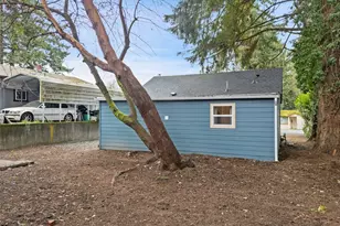 4110 W J St, Bremerton, WA 98312 - Photo 23