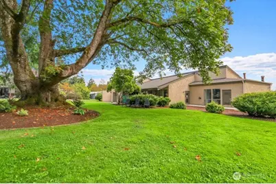 18425 NE 95th Street #218, Redmond, WA 98052 - Photo 15