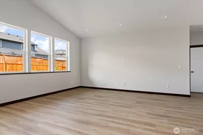 926 NW Shire Street, Oak Harbor, WA 98277 - Photo 3