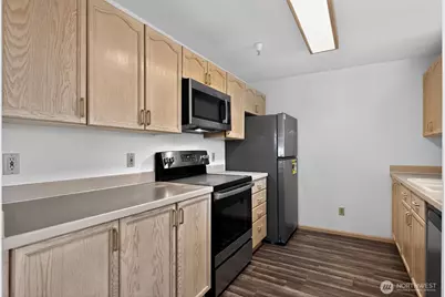 901 Sunset Boulevard NE #D215, Renton, WA 98056 - Photo 5