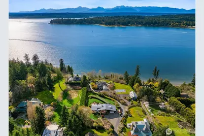 14735 Henderson Road NE, Bainbridge Island, WA 98110 - Photo 3