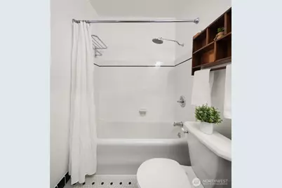 411 Boylston Avenue E #202, Seattle, WA 98102 - Photo 19