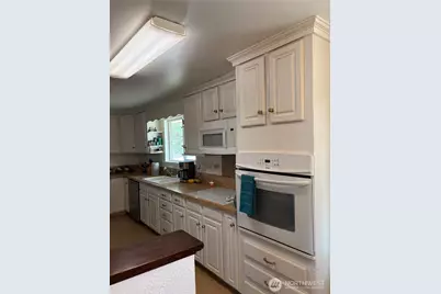 13815 Park Avenue S, Tacoma, WA 98444 - Photo 7