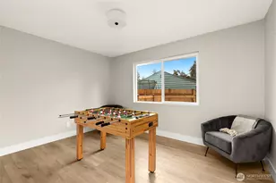 1402 N 136th St, Seattle, WA 98133 - Photo 17