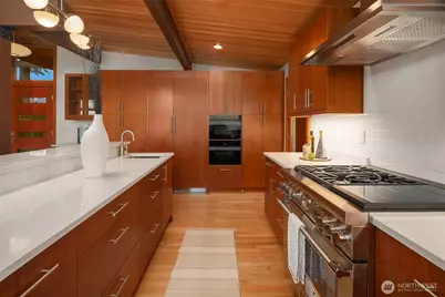 12524 Marine View Drive, Edmonds, WA 98026 - Photo 15