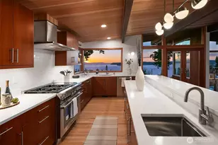 12524 Marine View Dr, Edmonds, WA 98026 - Photo 13