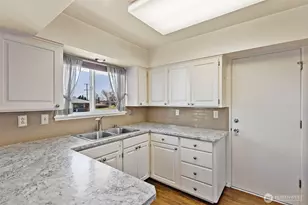 404 N 39th Ave, Yakima, WA 98902 - Photo 9