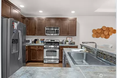 317 204th Place SE, Bothell, WA 98012 - Photo 7