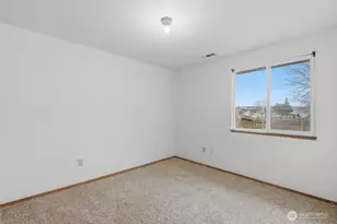 3105 K St NE, Auburn, WA 98002 - Photo 9