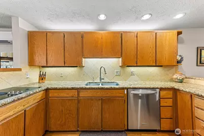 2021 Narrows View Circle NW #C122, Gig Harbor, WA 98335 - Photo 13