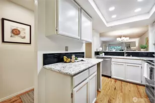 823 N 161st Pl, Shoreline, WA 98133 - Photo 11