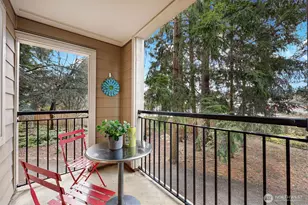 823 N 161st Pl, Shoreline, WA 98133 - Photo 5