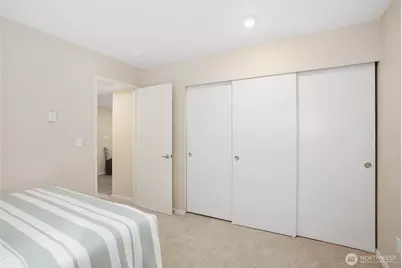 9009 Avondale Road NE #J120, Redmond, WA 98052 - Photo 19