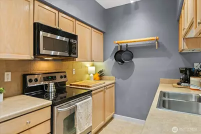 18930 Bothell Everett Highway #B103, Bothell, WA 98012 - Photo 5