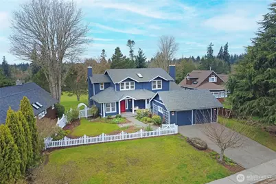 919 Cherry Avenue NE, Bainbridge Island, WA 98110 - Photo 1