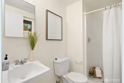 10478 Arrow Point Drive NE, Bainbridge Island, WA 98110 - Photo 37