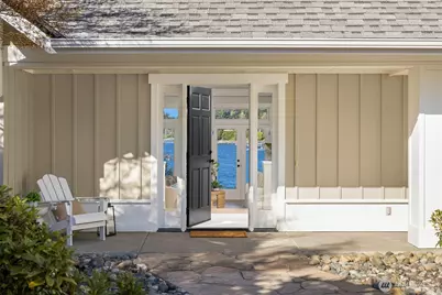 10478 Arrow Point Drive NE, Bainbridge Island, WA 98110 - Photo 3