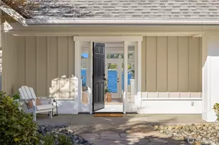 10478 Arrow Point Dr NE, Bainbridge Island, WA 98110 - Photo 3