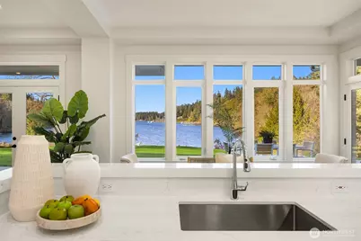 10478 Arrow Point Drive NE, Bainbridge Island, WA 98110 - Photo 11