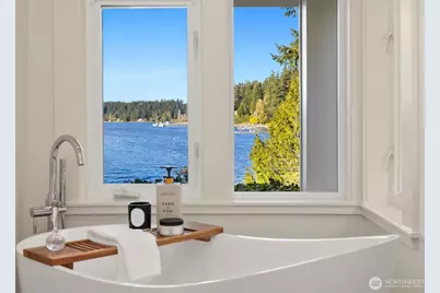 10478 Arrow Point Drive NE, Bainbridge Island, WA 98110 - Photo 17