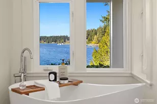 10478 Arrow Point Dr NE, Bainbridge Island, WA 98110 - Photo 17