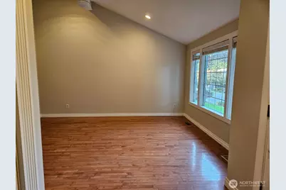 2455 130th Avenue SE, Bellevue, WA 98005 - Photo 3