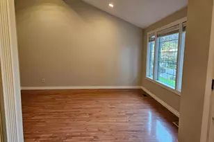 2455 130th Ave SE, Bellevue, WA 98005 - Photo 3