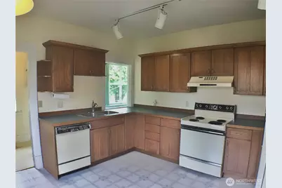 910 NW 52nd Street, Seattle, WA 98107 - Photo 9