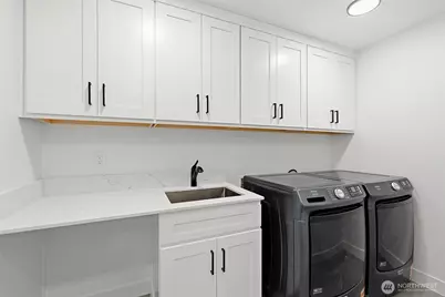 23706 84th Avenue W, Edmonds, WA 98026 - Photo 33