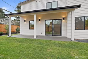 23706 84th Ave W, Edmonds, WA 98026 - Photo 39