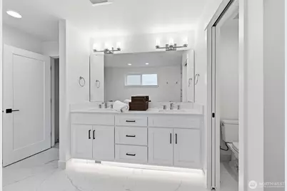 23706 84th Avenue W, Edmonds, WA 98026 - Photo 29