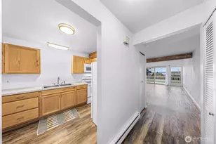 1006 NE Lindsay St, Coupeville, WA 98239 - Photo 3